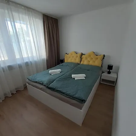 Aronia S Terasou & Parking Free Pöstyén